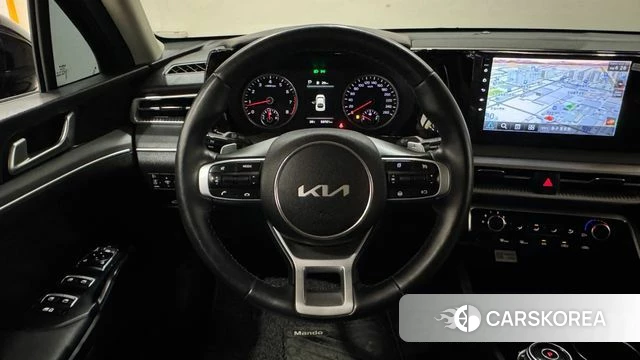Kia K5 3rd generation 2023 Черный из Кореи, фото 3