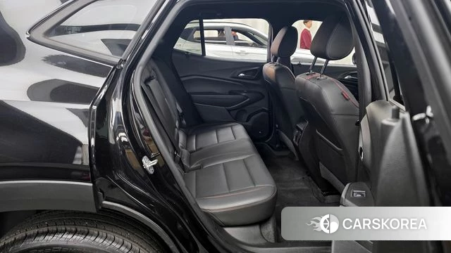 Chevrolet (GM Daewoo) Trax Crossover 2024 Черный из Кореи, фото 3