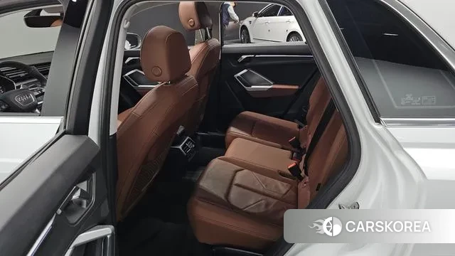 Audi Q3 (F3) 2020 Белый из Кореи, фото 3