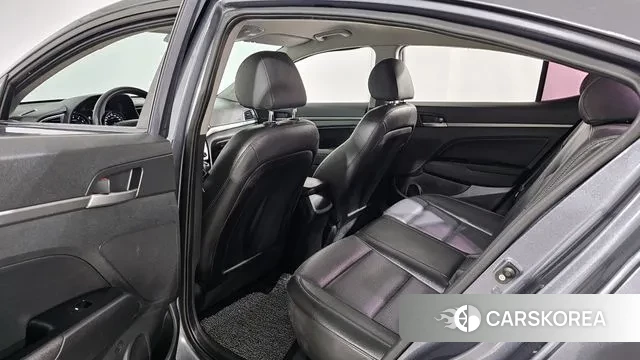 Hyundai Avante AD 2018 Серый из Кореи, фото 3