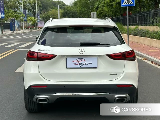 Mercedes-Benz GLA 2023 Белый из Китая, фото 3