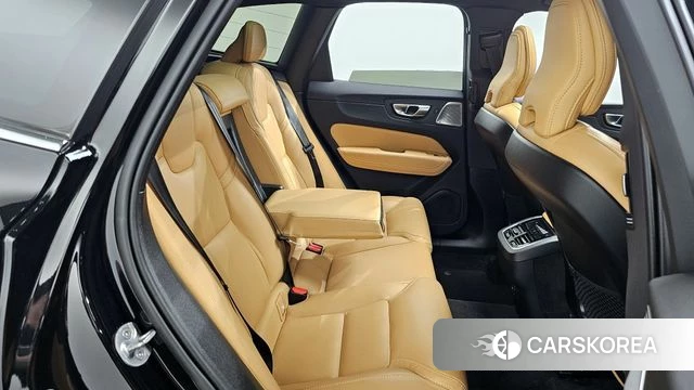 Volvo XC60 second Generation 2023 Черный из Кореи, фото 3