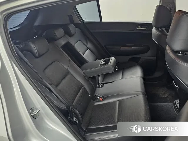 Kia Sportage The Bold 2021 Серебряный из Кореи, фото 3