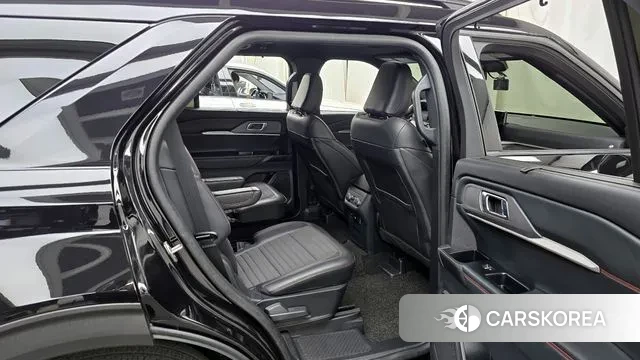 Ford Explorer 6th Generation 2024 Черный из Кореи, фото 3