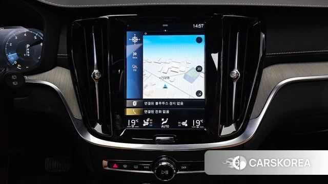 Volvo V60 Cross-Country 2nd Generation 2020 Белый из Кореи, фото 3