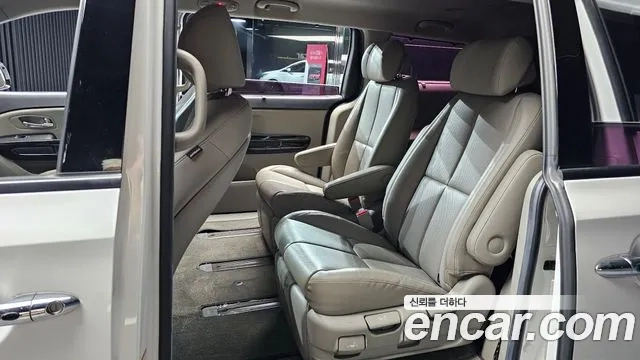 Kia The New Carnival 2019 Белый из Кореи, фото 3