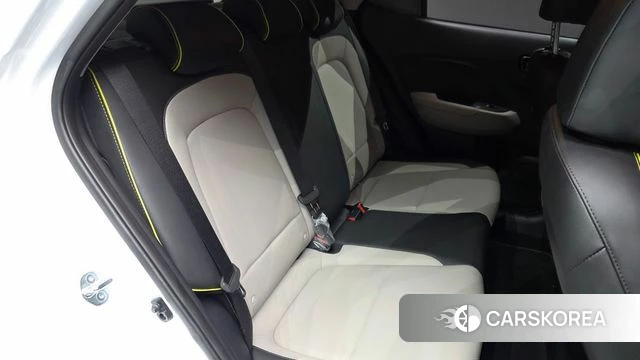 Hyundai Venue 2022 Белый из Кореи, фото 3