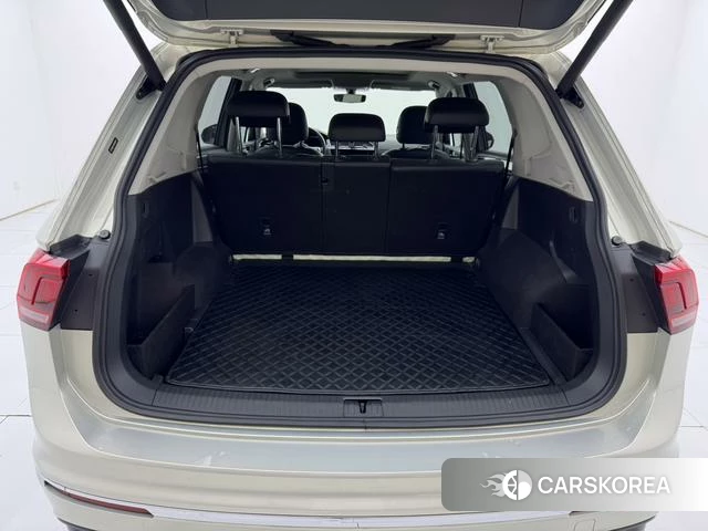 Volkswagen Tiguan L 2021 Шампань из Китая, фото 3