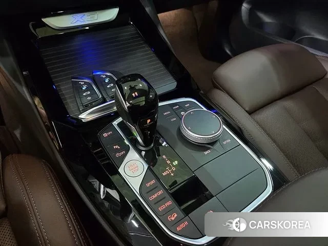 BMW X3 (G01) 2022 Черный из Кореи, фото 3