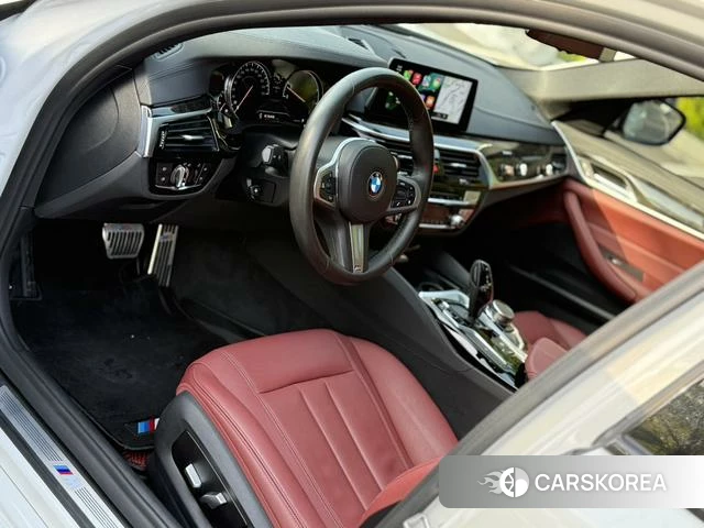BMW 5 series 2018 Белый из Китая, фото 3