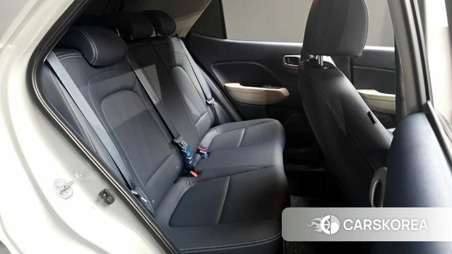 Hyundai Venue 2022 Серебристо-серый из Кореи, фото 3