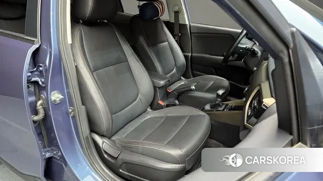 Kia Stonic 2018 Синий из Кореи, фото 3