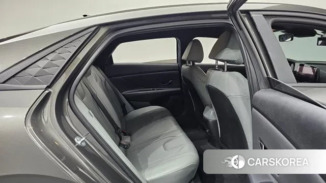 Hyundai The New Avante (CN7) 2023 Серый из Кореи, фото 3