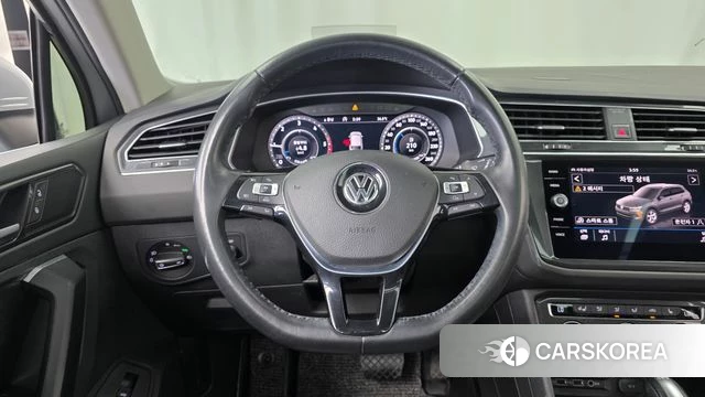 Volkswagen Tiguan second Generation 2018 Серебряный из Кореи, фото 3