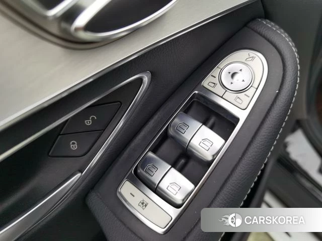 Mercedes-Benz GLC 2021 Черный из Китая, фото 3