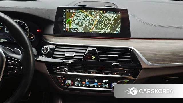 BMW 5 Series (G30) 2018 Черный из Кореи, фото 3