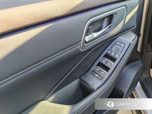 Nissan Qijun 2024 Серебристо-серый из Китая, фото 3