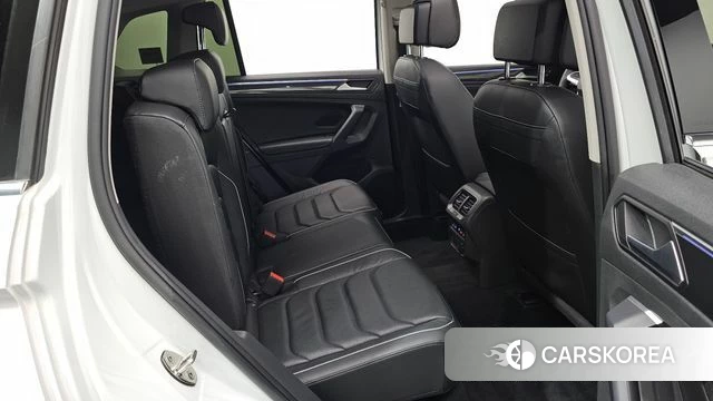 Volkswagen Tiguan second Generation 2021 Белый из Кореи, фото 3