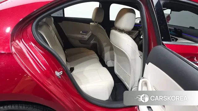 Mercedes-Benz A-Class W177 2022 Красный из Кореи, фото 3