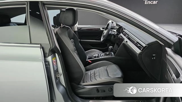 Volkswagen Arteon 2023 Серебряный из Кореи, фото 3