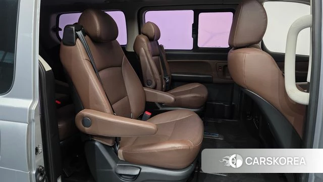 Hyundai The New Grand Starex 2018 Серебристо-серый из Кореи, фото 3