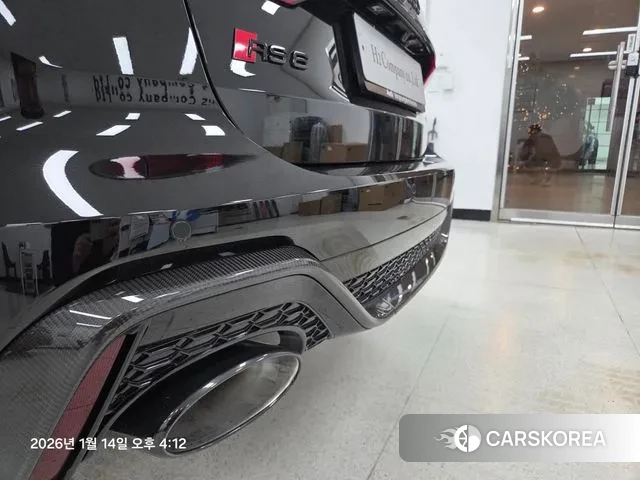 Audi RS6 (C8) 2025 Черный из Кореи, фото 3