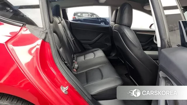 Tesla Model 3 2022 Красный из Кореи, фото 3