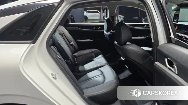 Kia The New K5 3rd generation 2024 Белый из Кореи, фото 3