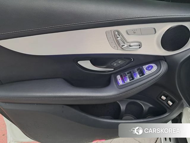 Mercedes-Benz GLC-Class X253 2021 Белый из Кореи, фото 3