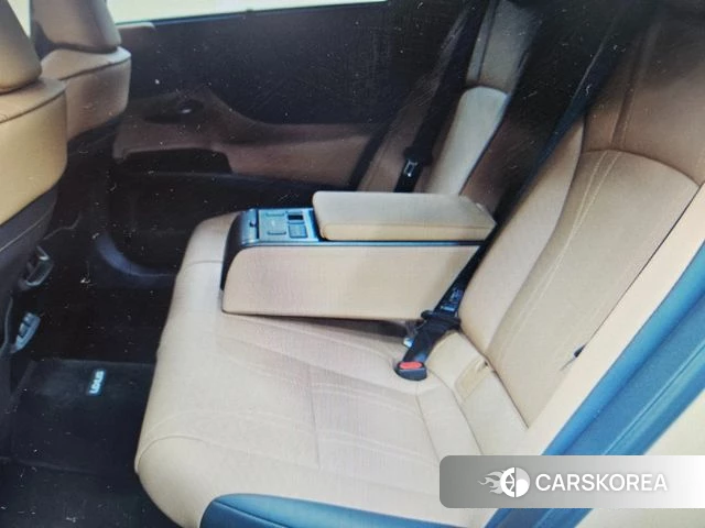 Lexus ES300h 7th generation 2024 Белый из Кореи, фото 3