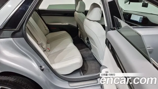 Hyundai Grandeur Hybrid (GN7) id 2637810 из Кореи 3