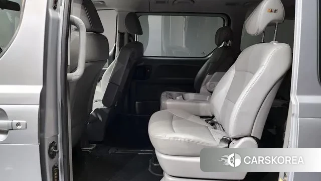 Hyundai The New Grand Starex 2018 Серебряный из Кореи, фото 3