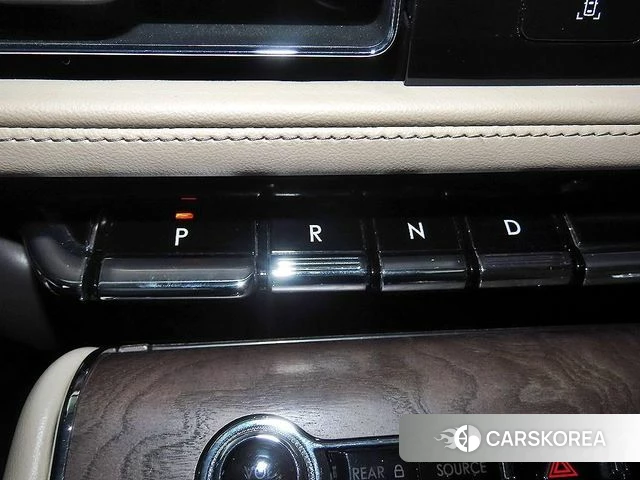 Lincoln Aviator 2nd generation 2023 Белый из Кореи, фото 3