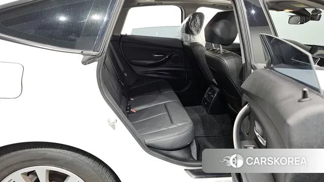 BMW 3 Series GT (F34) 2018 Белый из Кореи, фото 3