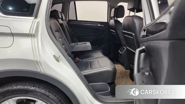 Volkswagen Tiguan second Generation 2020 Белый из Кореи, фото 3