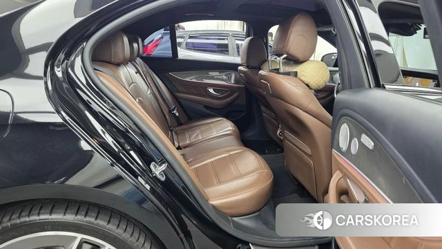 Mercedes-Benz E-Class W213 2019 Черный из Кореи, фото 3