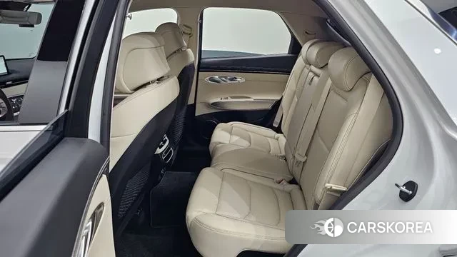 Genesis GV70 2023 Белый из Кореи, фото 3