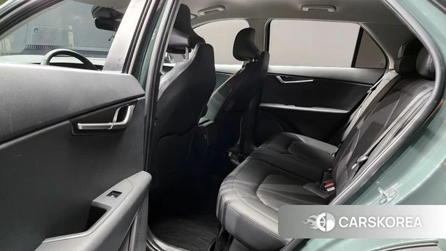 Kia Di Ol Nu Niro 2022 Темно-зеленый из Кореи, фото 3