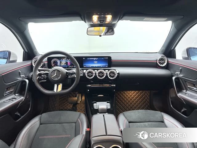 Mercedes-Benz Class A 2023 Белый из Китая, фото 3