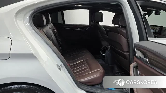 BMW 5 Series (G30) 2021 Белый из Кореи, фото 3