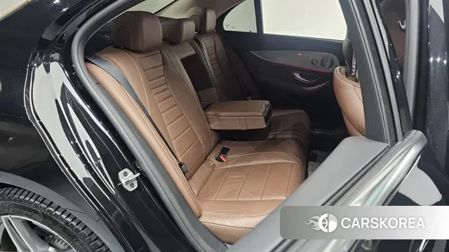 Mercedes-Benz E-Class W213 2020 Черный из Кореи, фото 3