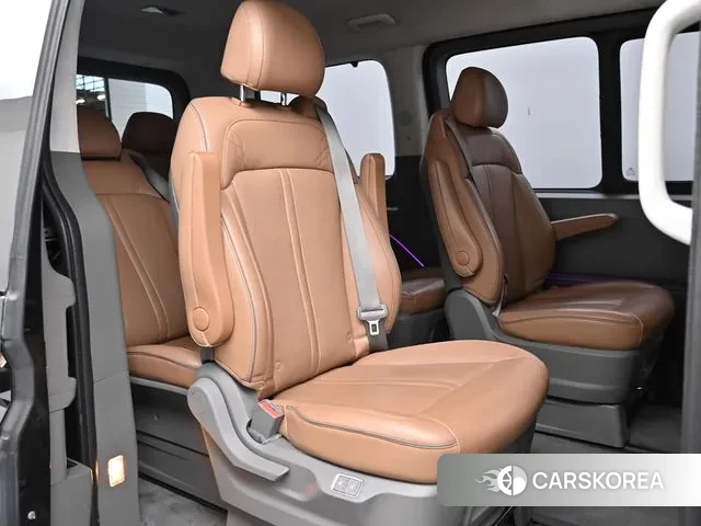 Hyundai Staria 2021 Черный из Кореи, фото 3