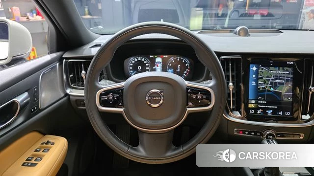 Volvo V60 Cross-Country 2nd Generation 2019 Серебристо-серый из Кореи, фото 3