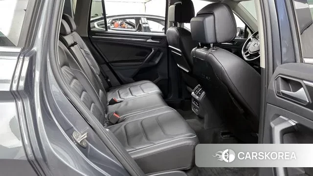 Volkswagen Tiguan second Generation 2020 Серый из Кореи, фото 3