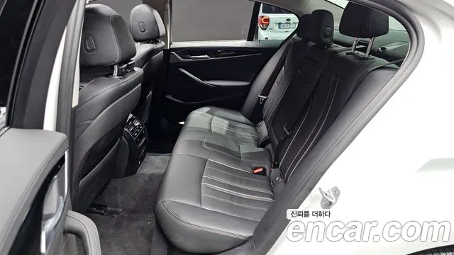 BMW 5 Series (G30) id 2337667 из Кореи 3