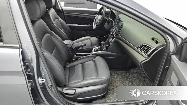 Hyundai Avante AD 2018 Серый из Кореи, фото 3