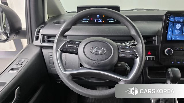 Hyundai Staria 2023 Белый из Кореи, фото 3