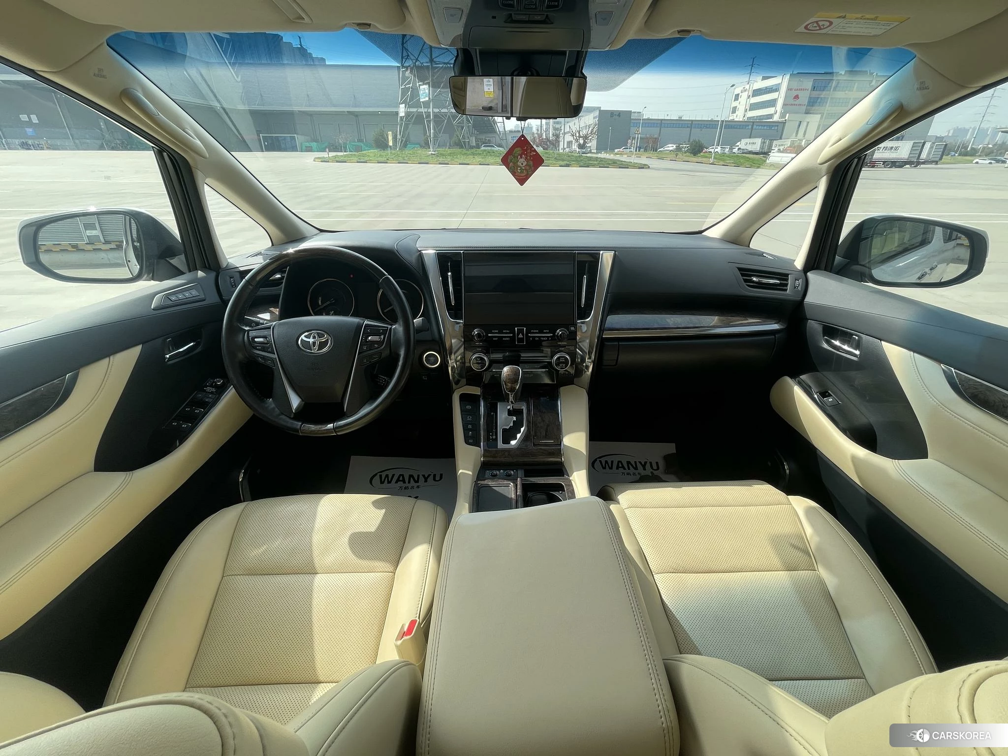 Toyota Alphard 2021 Белый из Китая, фото 3