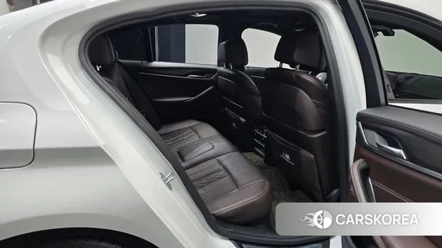 BMW 5 Series (G30) 2020 Белый из Кореи, фото 3