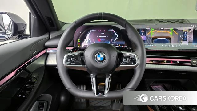 BMW 5 Series (G60) 2025 Черный из Кореи, фото 3
